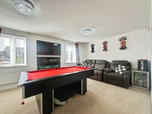 Games Room/ Bedroom - click for photo gallery